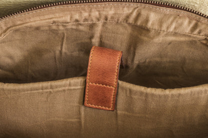 Elegant Washed Leather Commuter Briefcase - Premium Craftsmanship for Professionals