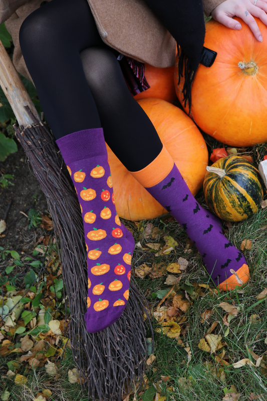 Spooktacular Halloween Socks 🎃🦇